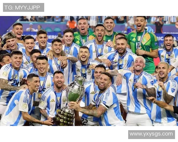 与足球明星合影的创意特效图片制作技巧与灵感分享